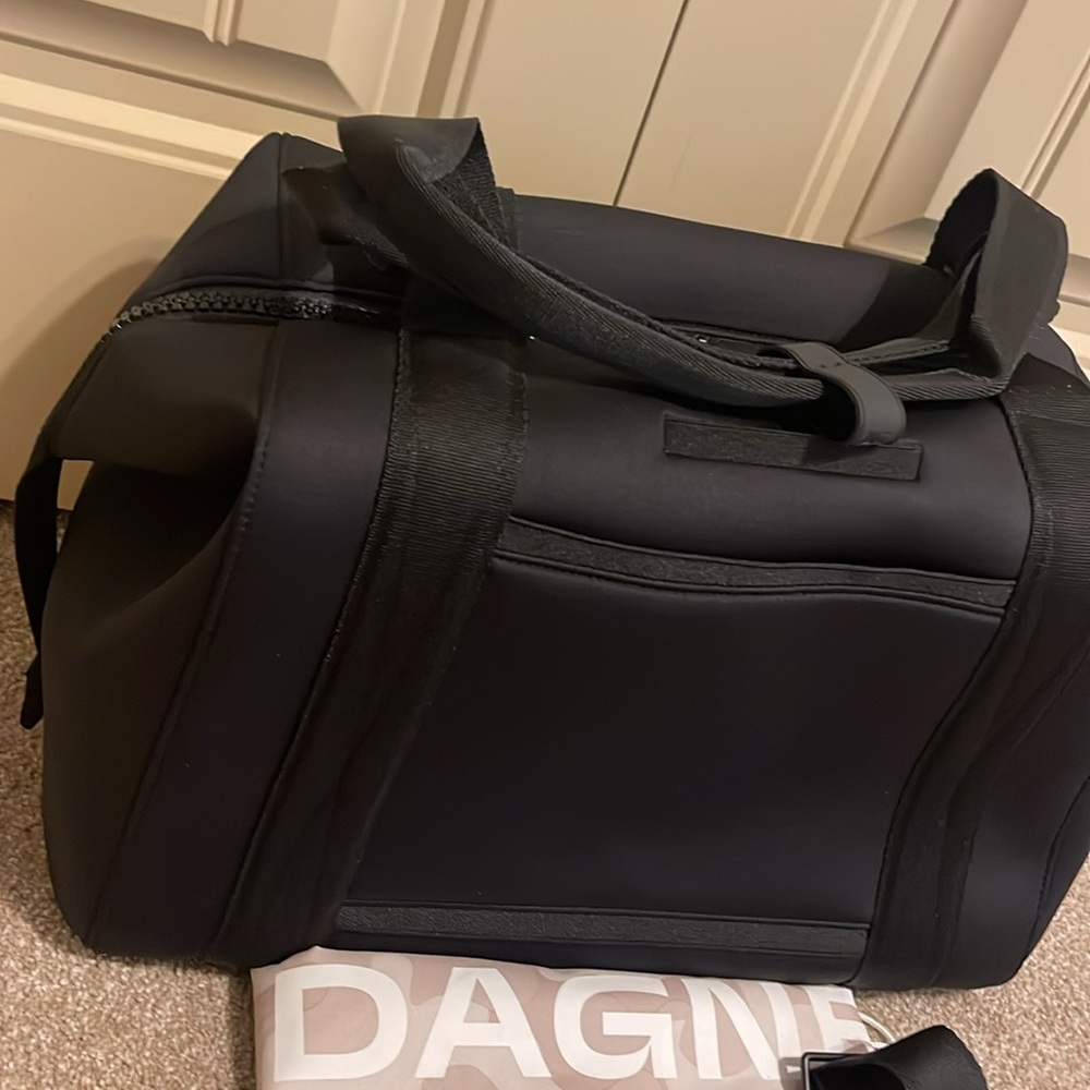Dagne Dover Landon Carryall Large in Black NEW - Picture 7 of 12